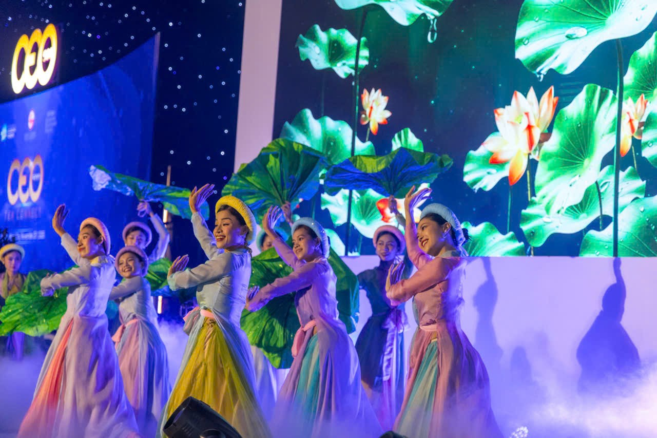 WORLD TEA CONNECT: HOÀ BÌNH – HỢP TÁC – HỮU NGHỊ VÀ PHÁT TRIỂN BỀN VỮNG.