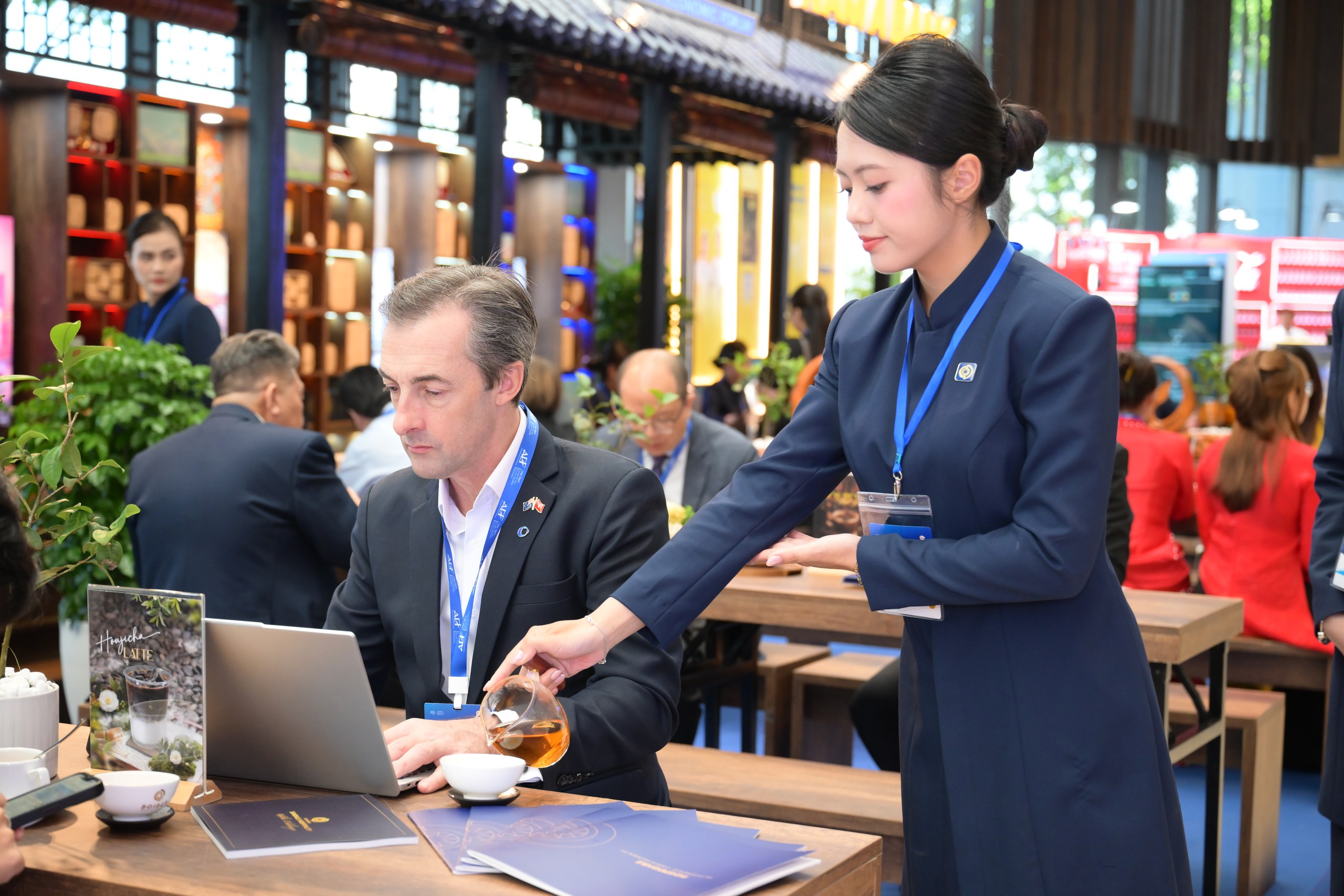 WORLD TEA CONNECT: KHI NGOẠI GIAO VĂN HÓA MỞ LỐI CHO HỢP TÁC TOÀN CẦU TẠI DIỄN ĐÀN KINH TẾ MÙA THU 2026